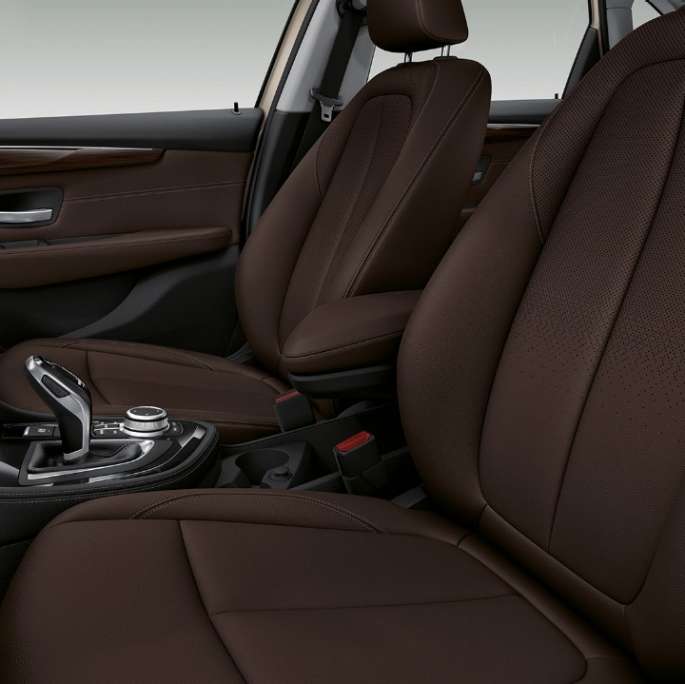 Urheiluistuimet, BMW 2-sarjan Active Tourer Business Luxury Urheiluistuimet, BMW 2-sarjan Active Tourer Business Luxury 225i xDrive F45 2018, sisätila