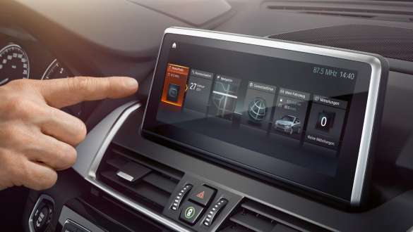 Kosketuskäyttöliittymä, BMW 2-sarjan Active Tourer Kosketuskäyttöliittymä, monitoiminäyttö, BMW 2-sarjan Active Tourer F45 2018, sisätila