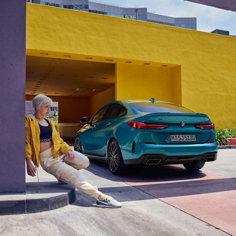 Atleettinen perä, BMW 2-sarjan Gran Coupé Atleettinen perä, BMW 2-sarjan Gran Coupé metalliväri Snapper Rocks Blue F44, 3/4-sivunäkymä