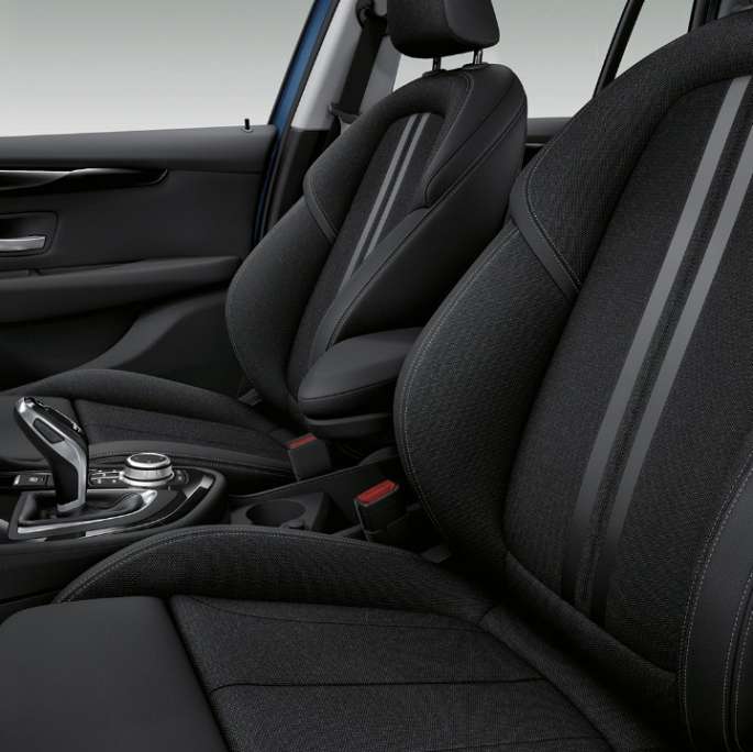 Urheiluistuimet, BMW 2-SARJAN Gran Tourer Business-varustelu Urheiluistuimet, BMW 2-SARJAN Gran Tourer 218i Business-varustelu F46 2018, sisätila
