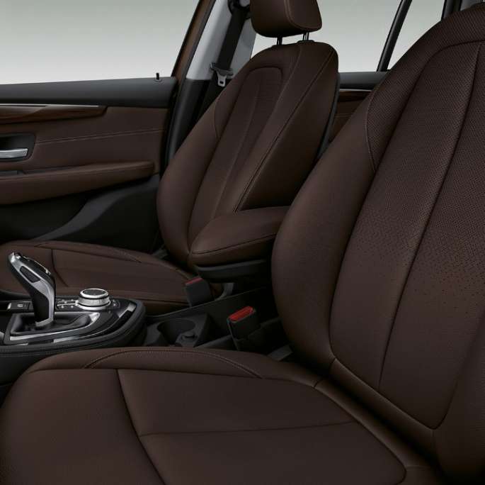 Urheiluistuimet, BMW 2-SARJAN Gran Tourer Business Luxury Urheiluistuimet, BMW 2-SARJAN Gran Tourer 218d xDrive Business Luxury F46 2018, sisätila