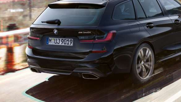 BMW M340i xDrive Touring (G21), M Sport -tasauspyörästö vanhaBMW M340i xDrive Touring (G21), M Sport -tasauspyörästö