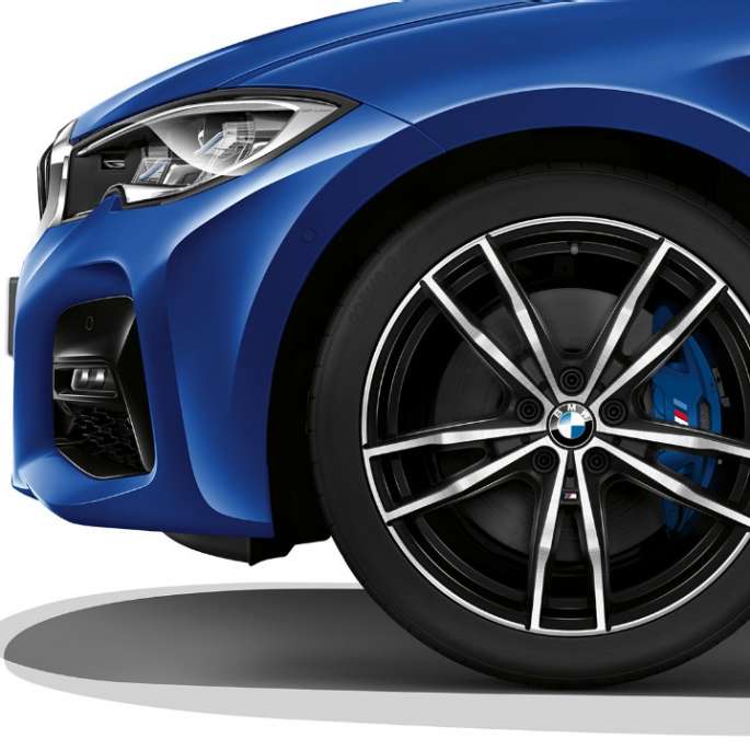 BMW 3-sarjan Sedan, Business M Sport -mallin kevytmetallivanne. Lähikuva BMW 3-sarjan Sedanin Business M Sport -mallin kevytmetallivanteesta.