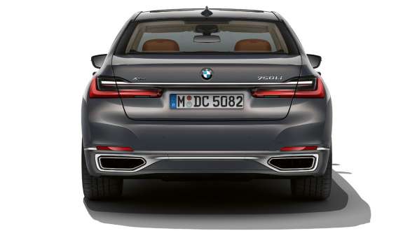 BMW 7-sarjan Sedanin takahelma BMW 7-sarjan Sedan: Lähikuva takahelmasta