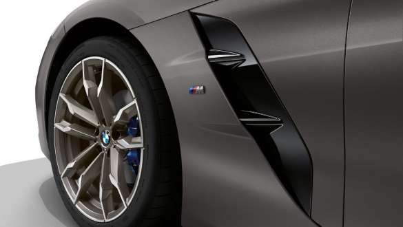 Air Breatherit, BMW Z4 M40i G29 Air Breatherit, BMW Z4 M40i G29 2019 BMW Individual -metalliväri Frozen Grey, lähikuva