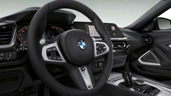 Ohjauspyörä, BMW Z4 M40i Roadster G29 Mukautuva sport-ohjaustehostus, BMW Z4 M40i Roadster G29 2019, ohjauspyörä ohjaamossa