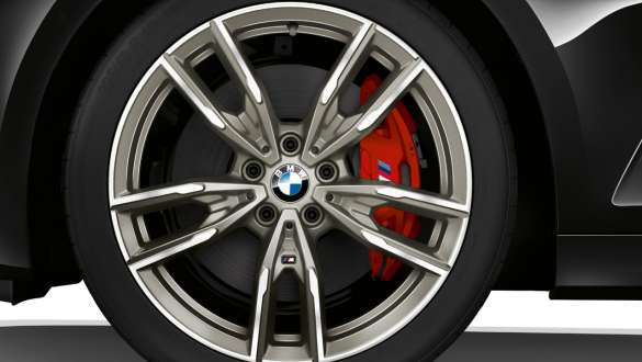BMW M340i xDrive Sedan G20 2020, M Sport -jarrut, lähikuva vanteesta M Sport -jarrut, BMW M340i xDrive Sedan G20 2020