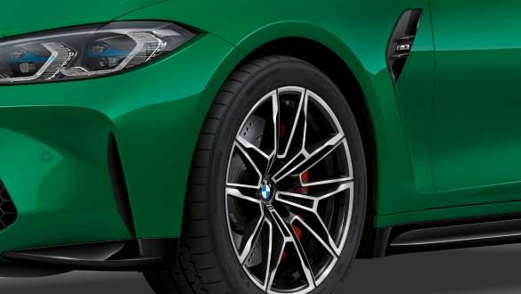 Etupyöränkotelot, BMW M3 Sedan G80 2020 BMW M3 Sedan G80 2020 metalliväri Isle of Man Green, etupyöränkotelot, lähikuva