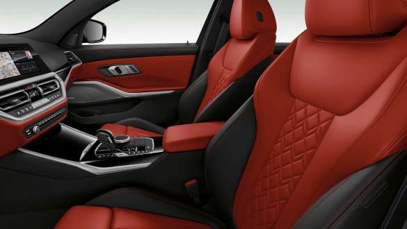 Urheiluistuimet ja M-turvavyöt BMW M340i xDrive Touring, urheiluistuimet ja M-turvavyöt