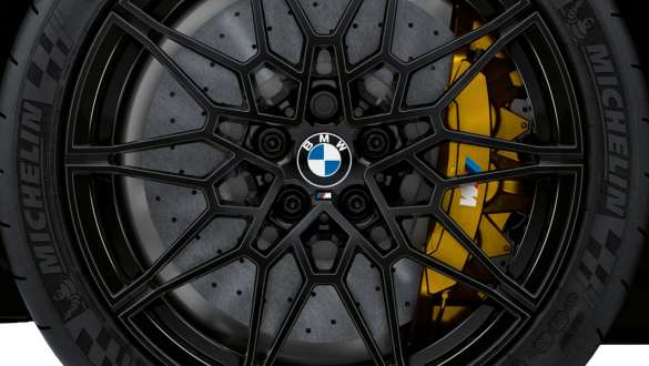 M hiilikuitu-keramiikkajarrut BMW M4 Coupé G82 2020 BMW M4 Coupé G82 2020 M hiilikuitu-keramiikkajarrut lähikuva