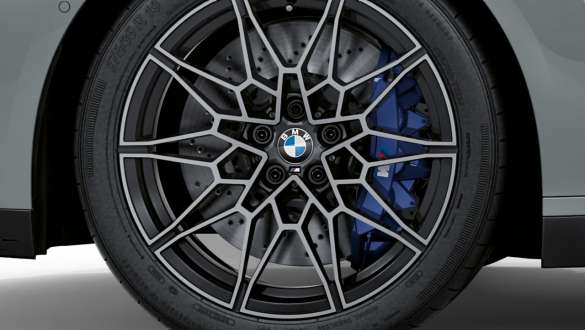 M Compound -jarrut BMW M4 Coupé G82 2020 BMW M4 Coupé G82 2020 M Compound -jarrut lähikuva