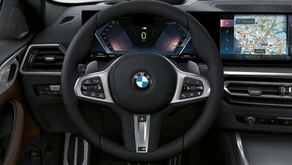 Nahkainen M-ohjauspyörä, BMW M440i xDrive Coupé G22 2020 BMW M440i xDrive Coupé G22 2020 nahkainen M-ohjauspyörä sisätila lähikuva