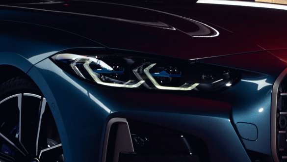 M-aerodynamiikkapaketti BMW M440i xDrive Coupé G22 2020 BMW M440i xDrive Coupé G22 2020 M-aerodynamiikkapaketti lähikuva etuhelmasta