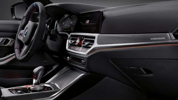Sisätilan M Performance -koristelistat Carbon BMW M4 Coupé G82 2020 BMW M4 Coupé G82 2020 sisätilan M Performance -koristelistat Carbon sisätila lähikuva