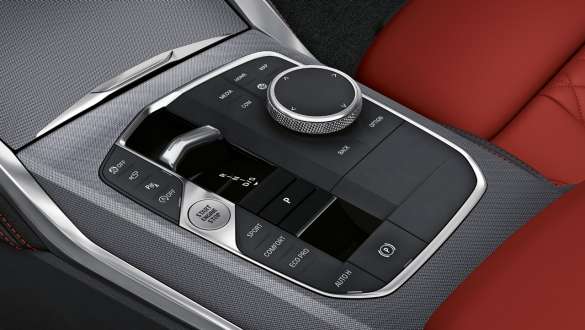8-vaihteinen Steptronic Sport -automaattivaihteisto, BMW M440i xDrive Gran Coupé 2021 8-vaihteinen Steptronic Sport -automaattivaihteisto BMW M440i xDrive Gran Coupé G26 2021 vaihdevalitsin keskikonsoli