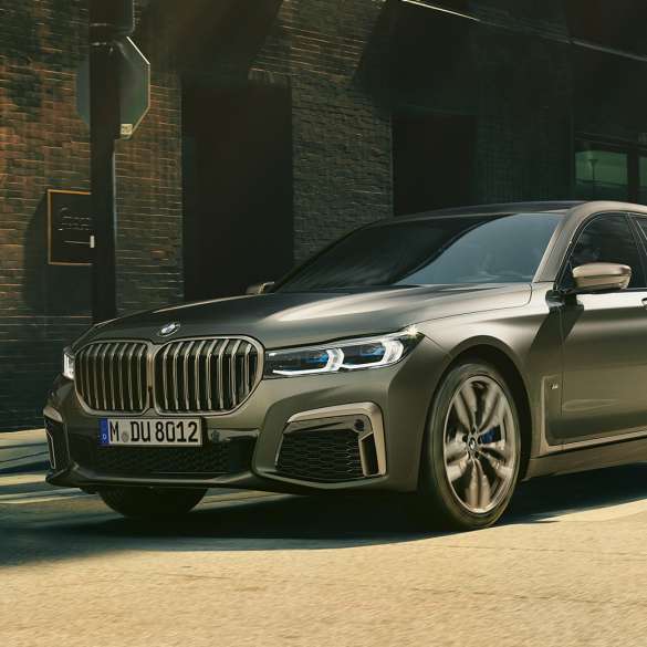 Ulkopuolen muotoilu BMW M760Li xDrive Sedan, ulkopuolen muotoilu
