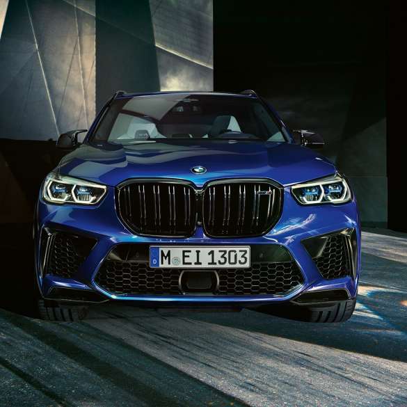 Ulkopuolen muotoilu, BMW X5 M Competition Exterior design BMW X5 M Competition F95 2020 Marina Bay Blue metallic front view