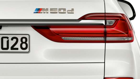 BMW X7 M50d, moottori BMW X7 M50d, moottori, G07, mallin nimi perässä
