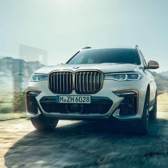 BMW X7 M50d, näkymä edestä BMW X7 M50d Mineral White, näkymä edestä, G07, 2019
