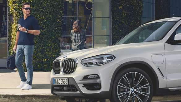 BMW X3 xDrive30e, akustinen jalankulkijasuoja BMW X3 xDrive30e, akustinen jalankulkijasuoja