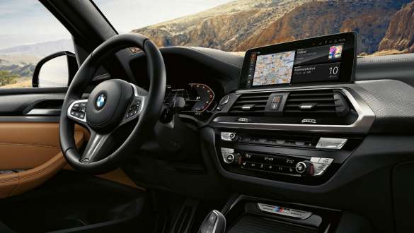 BMW X3 M40i, monitoimintoinen mittaristonäyttö BMW X3 M40i, monitoimintoinen mittaristonäyttö