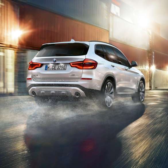 BMW X3 M40i, kuva perän tekstilogosta BMW X3 M40i, kuva perän tekstilogosta