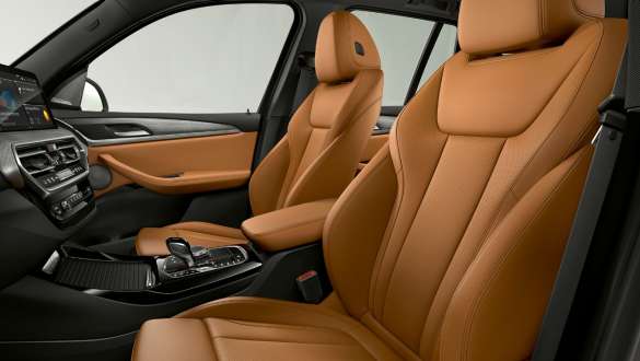 BMW X3 G01, urheiluistuimet edessä 2021 BMW X3 G01, urheiluistuimet edessä 2021