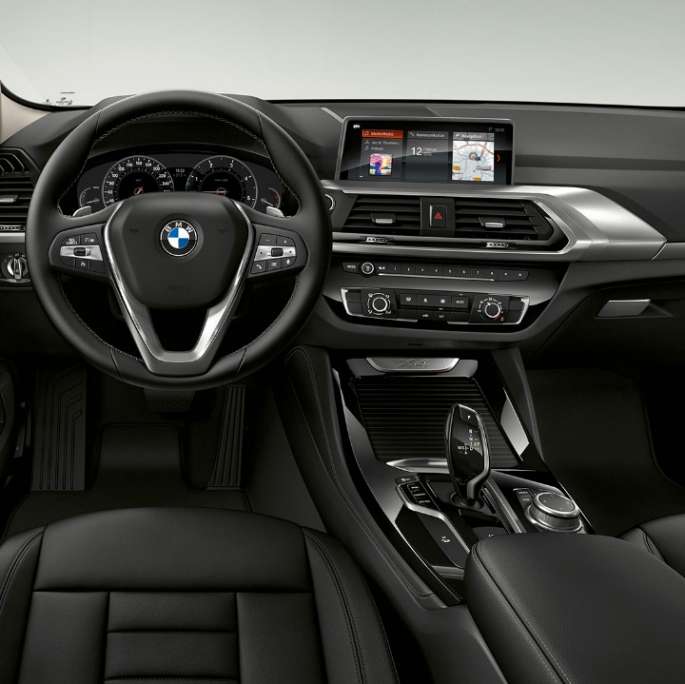 Ohjaamo, BMW X4 Business-varustelu Ohjaamo, BMW X4 xDrive20d Business-varustelu G02 2018, sisätila