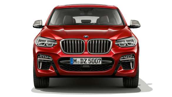 Konepelti ja kaksiosainen jäähdyttimensäleikkö, BMW X4 Konepelti ja kaksiosainen jäähdyttimensäleikkö, BMW X4 M40i G02 2018 Flamenco Red Brilliant Effect, näkymä etuosasta