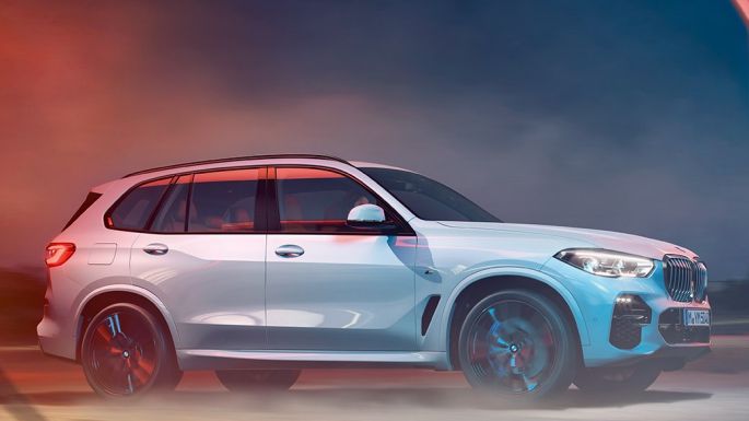 BMW X5 G05 2018, sivunäkymä BMW X5 G05 2018 metalliväri Mineral White, sivunäkymä