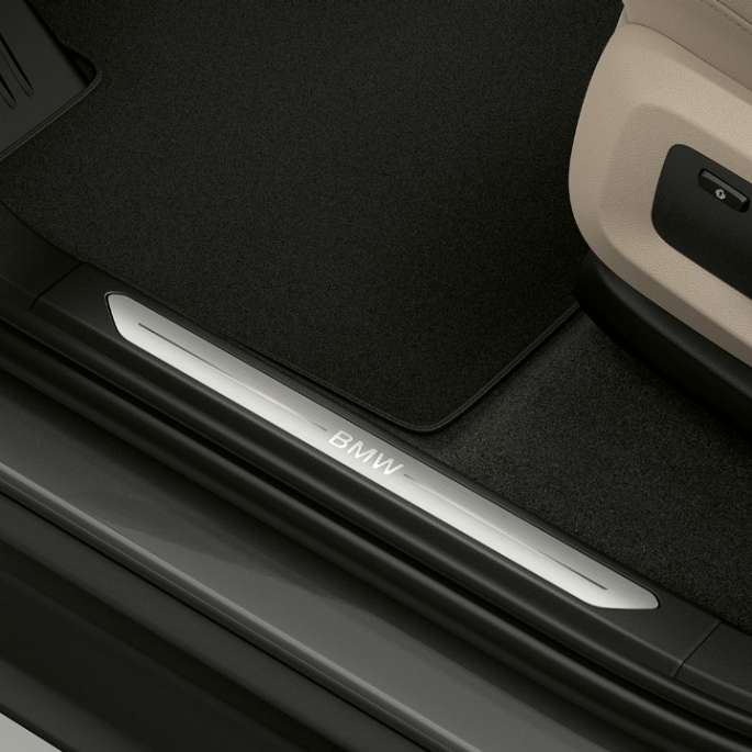Perusmalli, BMW X5 xDrive30d, kynnyslista Perusmalli, BMW X5 xDrive30d G05 2018 metalliväri Sophisto Grey Brilliant Effect, kynnyslista