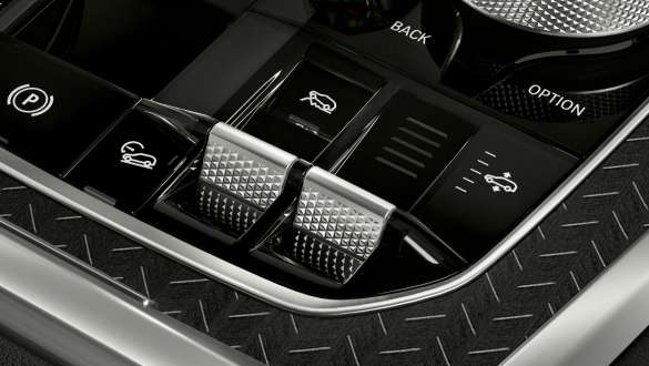 xOffroad package BMW X6 G06 2019 xOffroad-paketti BMW X6 G06 2019, valittava Offroad-kytkin lähikuva