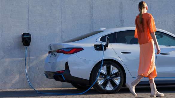 Latausasema sähköauto lataaminen kotona BMW:n sähköinen liikkuvuus latausasema sähköauto lataaminen kotona