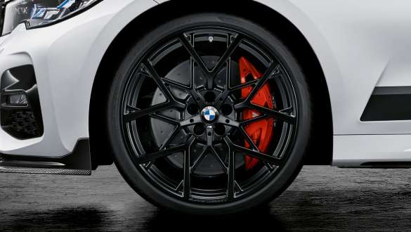 Taottu 20'' M Performance -vanne Y-spoke 795 M Jet Black matta, BMW 3-sarjan Sedan G20, M Performance -osat Taottu 20'' M Performance -vanne Y-spoke 795 M Jet Black matta, BMW 3-sarjan Sedan G20, M Performance -osat, lähikuva