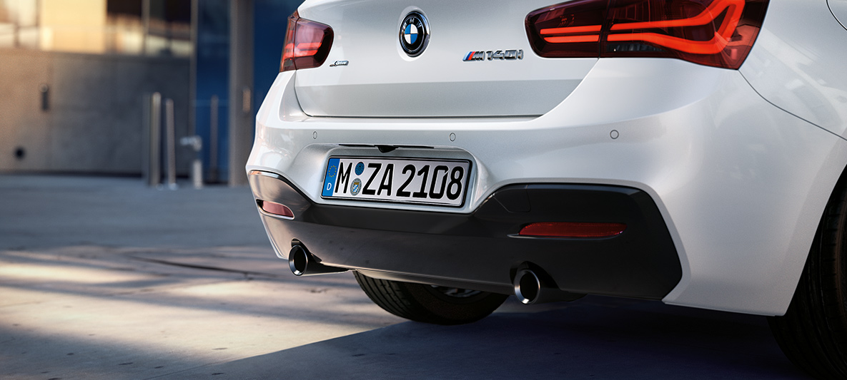 BMW 1-sarja M140i xDrive M Performance takaviistosta BMW 1-sarja M140i xDrive M Performance takaviistosta