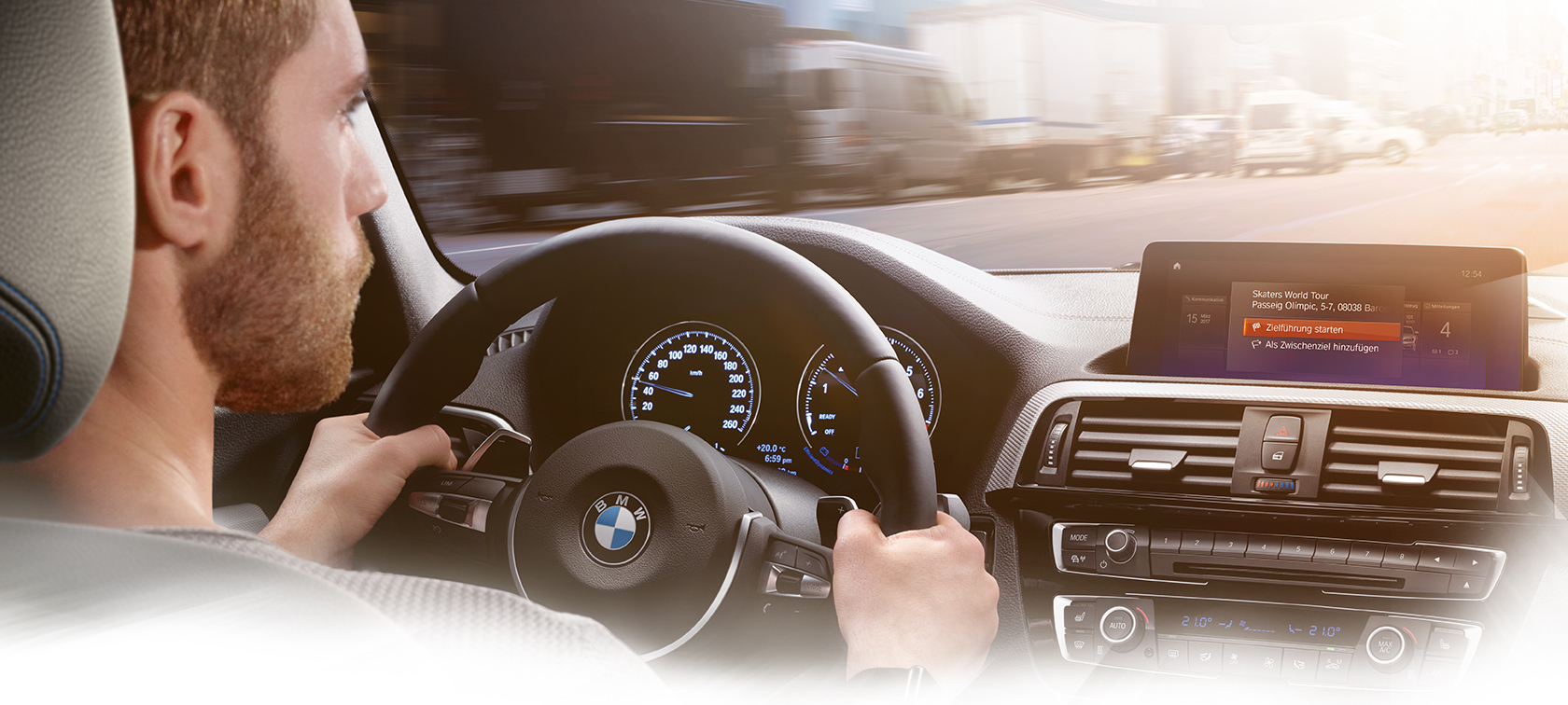 BMW 1-sarja yhdeydet ja kuljettajan avustinjärjestelmät BMW 1-sarja yhdeydet ja kuljettajan avustinjärjestelmät