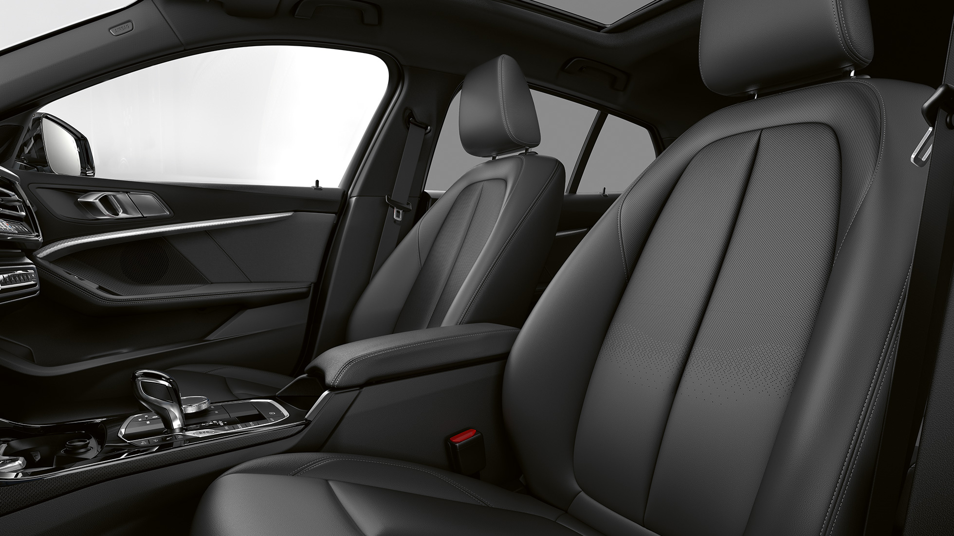 Nahkaiset Dakota-istuimet. BMW 1-sarjan Luxury Line -paketti, sisätilassa nahkaiset Dakota-istuimet.
