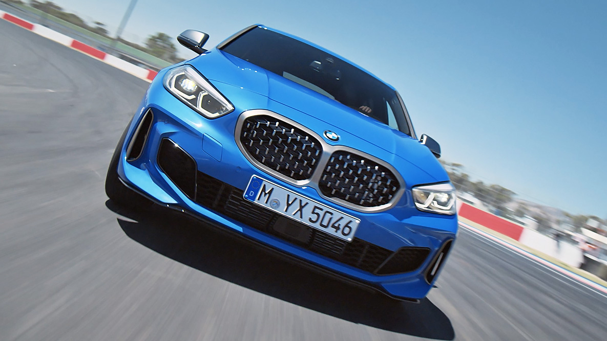 Adaptiivinen alusta. BMW 1-sarjan adaptiivinen alusta.