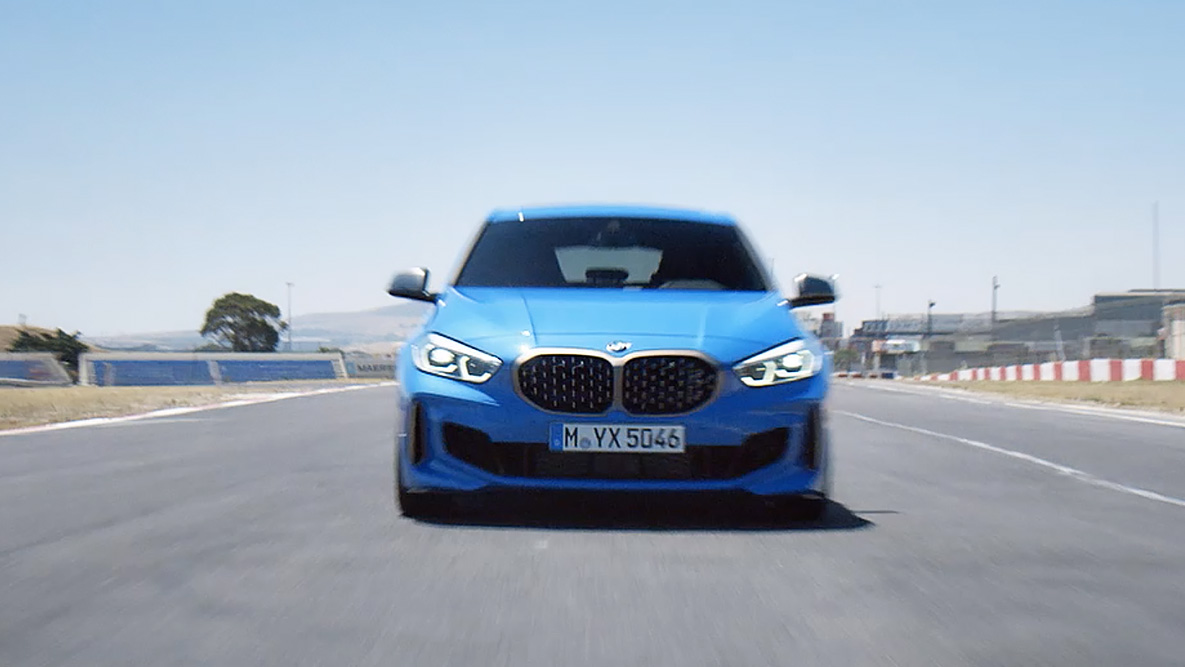 Pito ja ajovakaus. BMW 1-sarjan vahva pito ja ajovakaus.