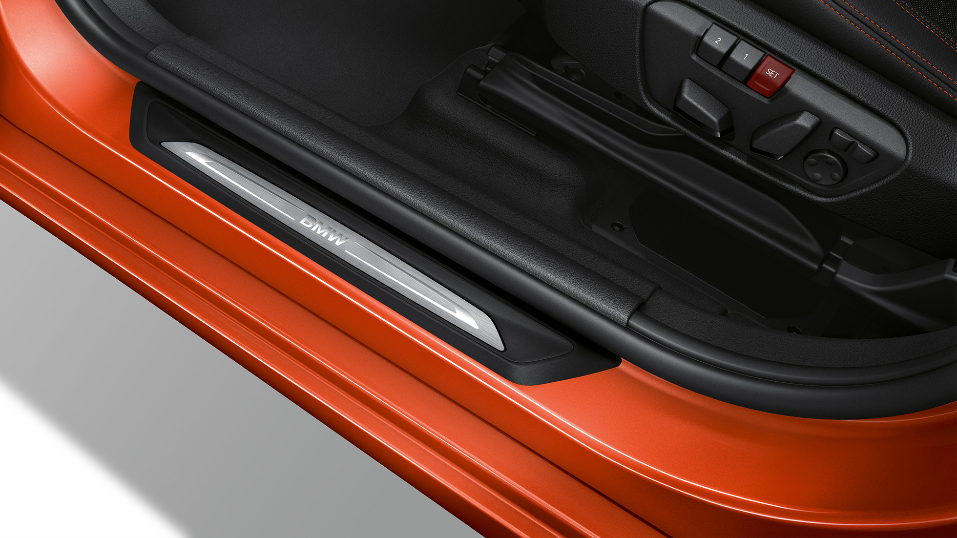 Kynnyslistat, BMW 2-sarjan Active Tourer Business Sport Kynnyslistat, BMW 2-sarjan Active Tourer Business Sport 220i F45 2018 metalliväri Sunset Orange