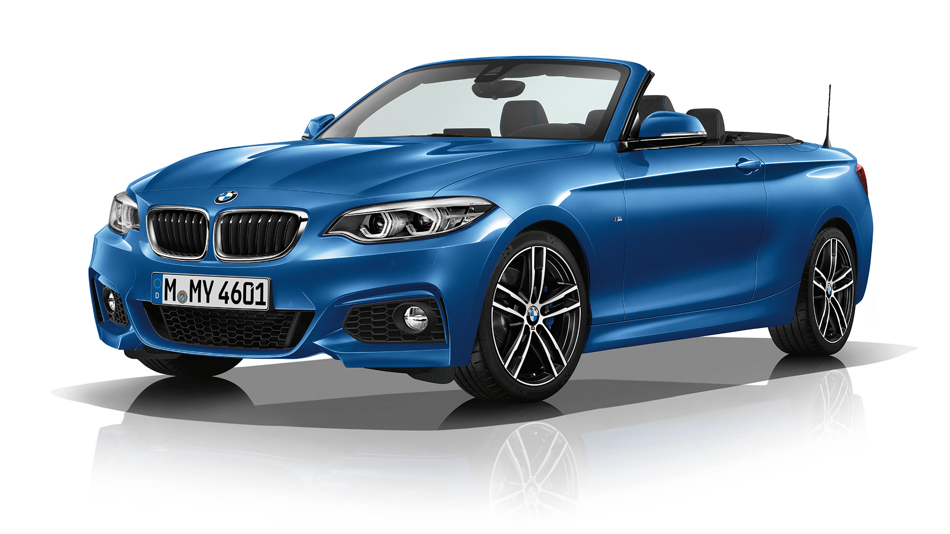 BMW 2-sarjan Cabrio, Business M Sport, kolmen neljäsosan kuva keulasta BMW 2-sarjan Cabrio, Business M Sport, kolmen neljäsosan kuva keulasta