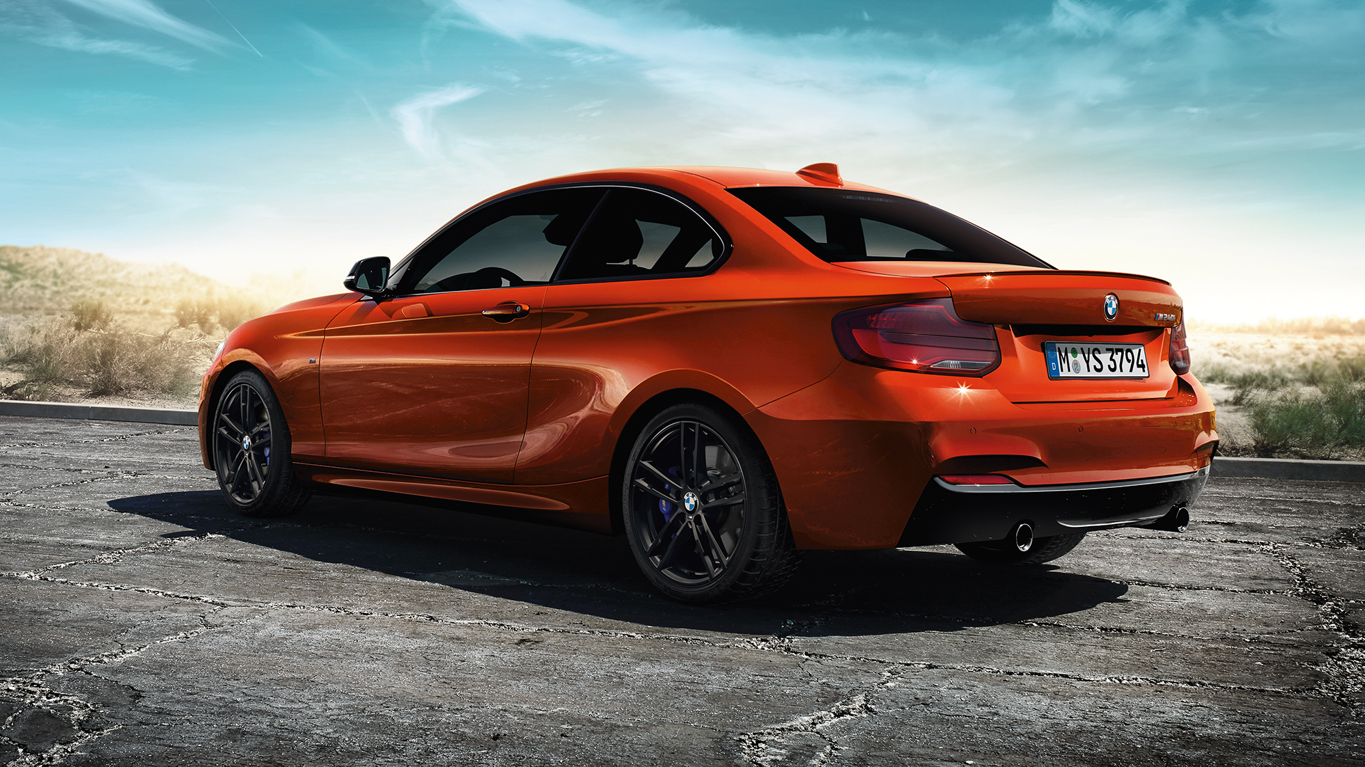 BMW 2-sarjan Coupé, kolmen neljäsosan kuva perästä BMW 2-sarjan Coupé, kolmen neljäsosan kuva perästä