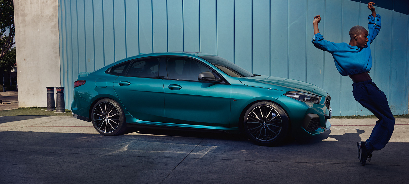 Tarjoukset ja palvelut BMW 2-sarjan Gran Coupéen. Tarjoukset ja palvelut BMW 2-sarjan Gran Coupéen F44, metalliväri Snapper Rocks Blue, sivunäkymä