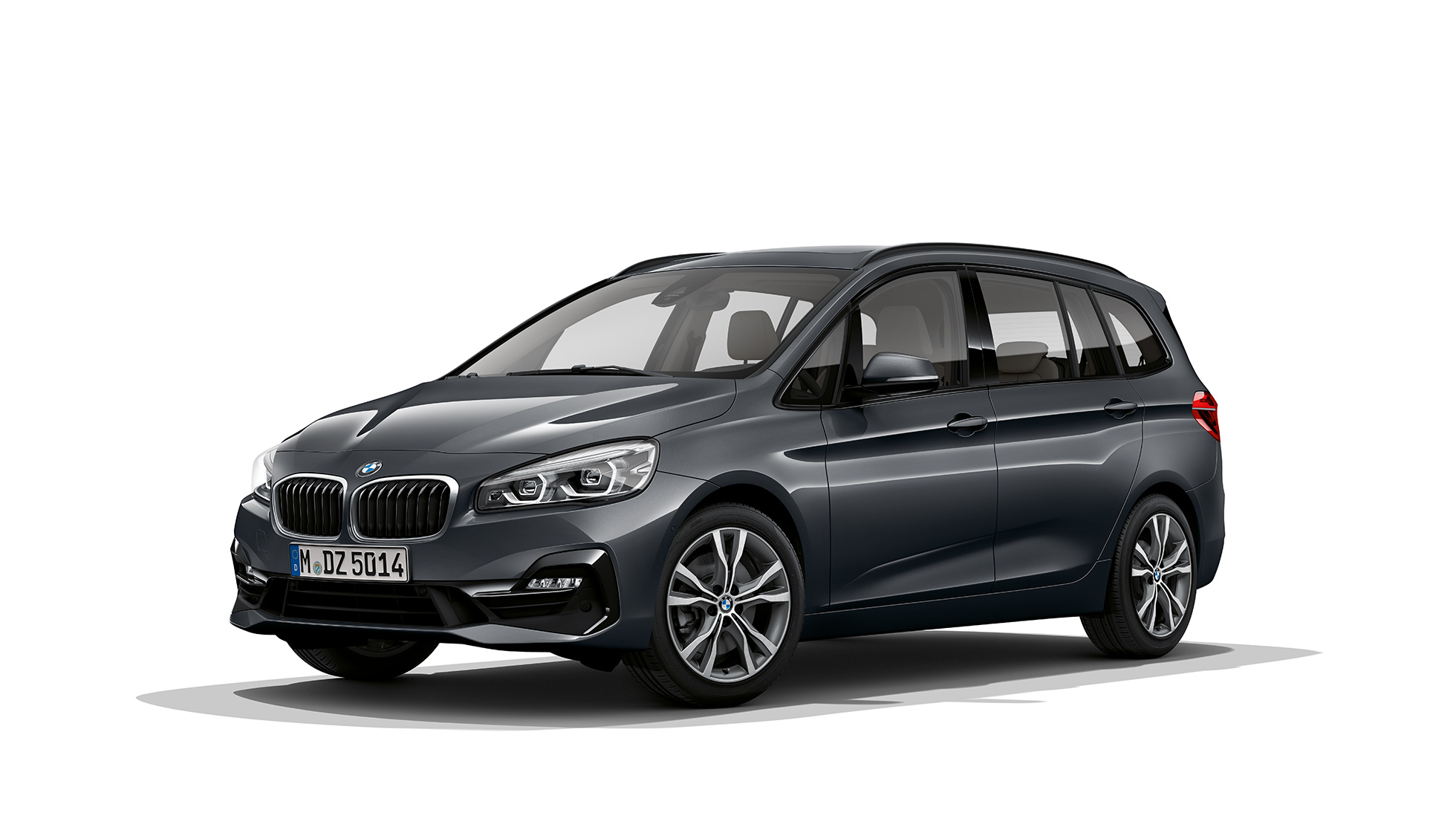 Kolmen neljäsosan näkymä keulasta, BMW 2-SARJAN Gran Tourer Business Sport BMW 2-SARJAN Gran Tourer 220d Business Sport F46 Facelift 2018 metalliväri Mineral Grey, kolmen neljäsosan näkymä keulasta