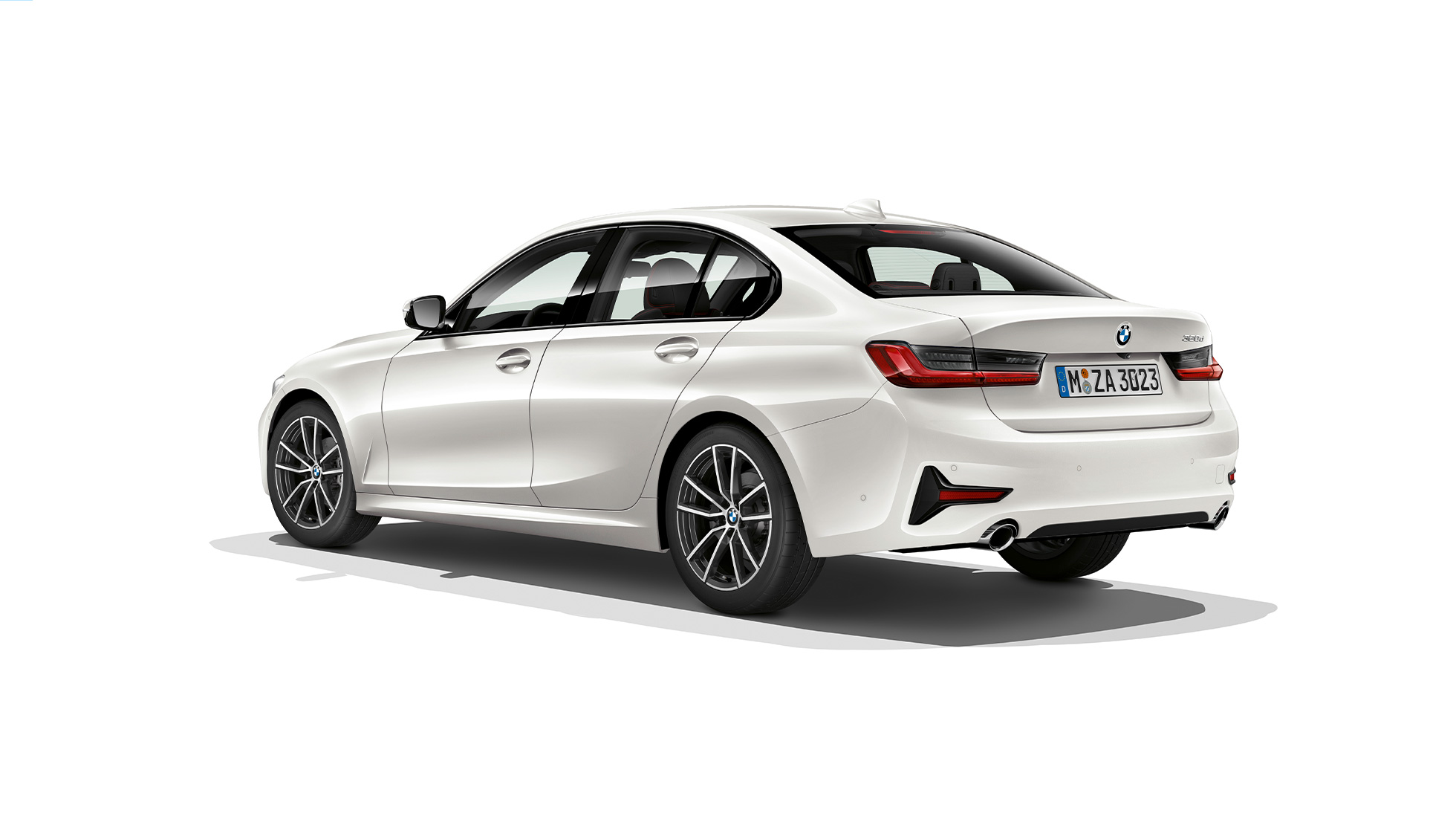 BMW 3-sarjan Sedan, Business Sport -mallin perä. Kolmeneljäsosakuva BMW 3-sarjan Sedanin Business Sport -mallin perästä.
