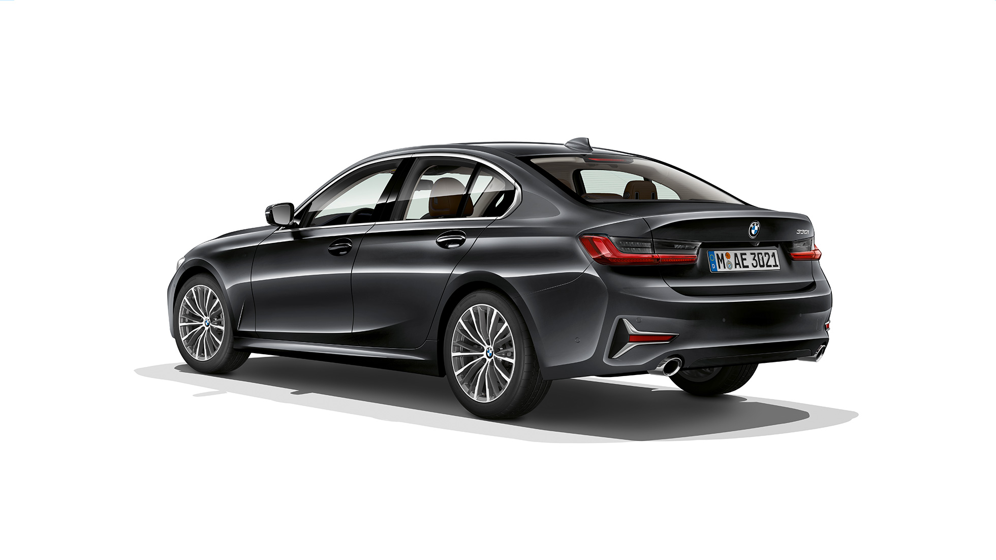BMW 3-sarjan Sedan, Business Luxury -mallin perä. Kolmeneljäsosakuva BMW 3-sarjan Sedanin Business Luxury -mallin perästä.