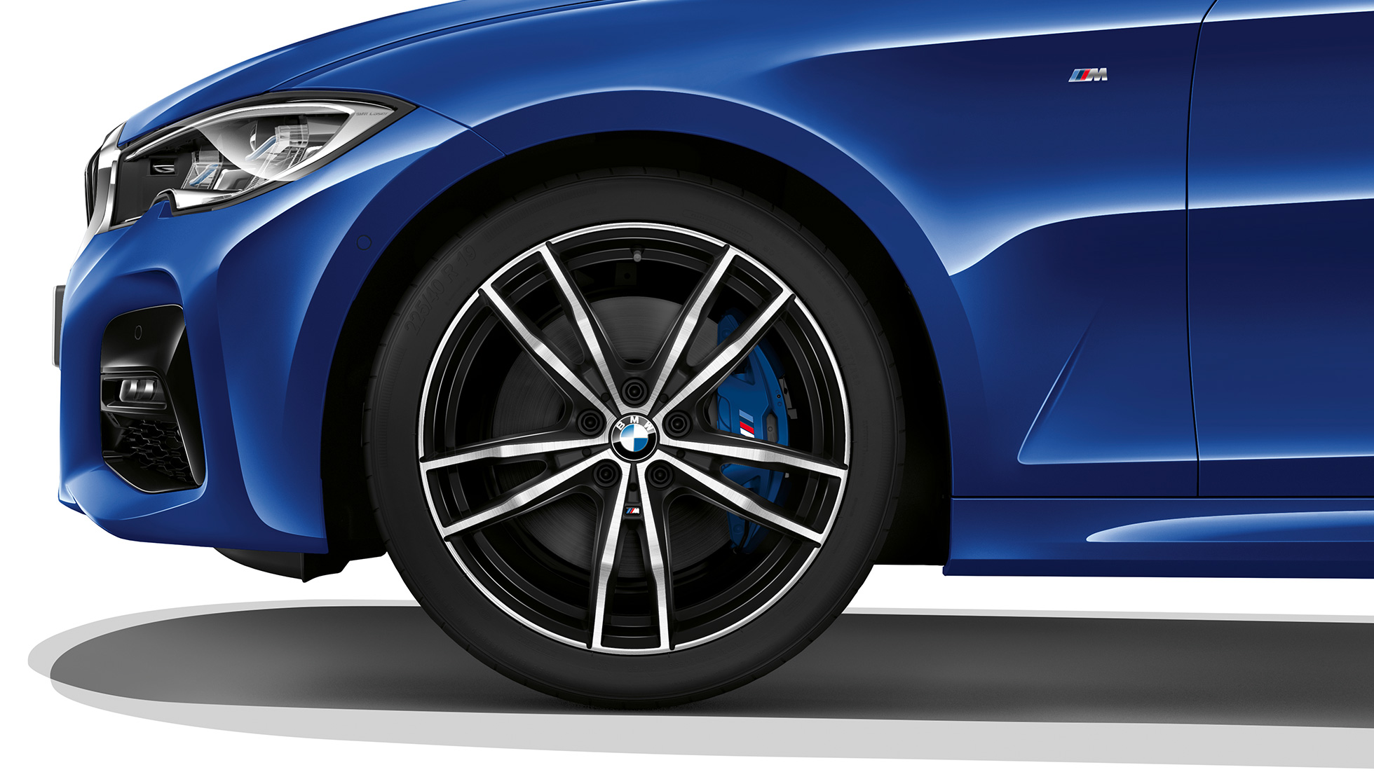 BMW 3-sarjan Sedan, Business M Sport -mallin kevytmetallivanne. Lähikuva BMW 3-sarjan Sedanin Business M Sport -mallin kevytmetallivanteesta.