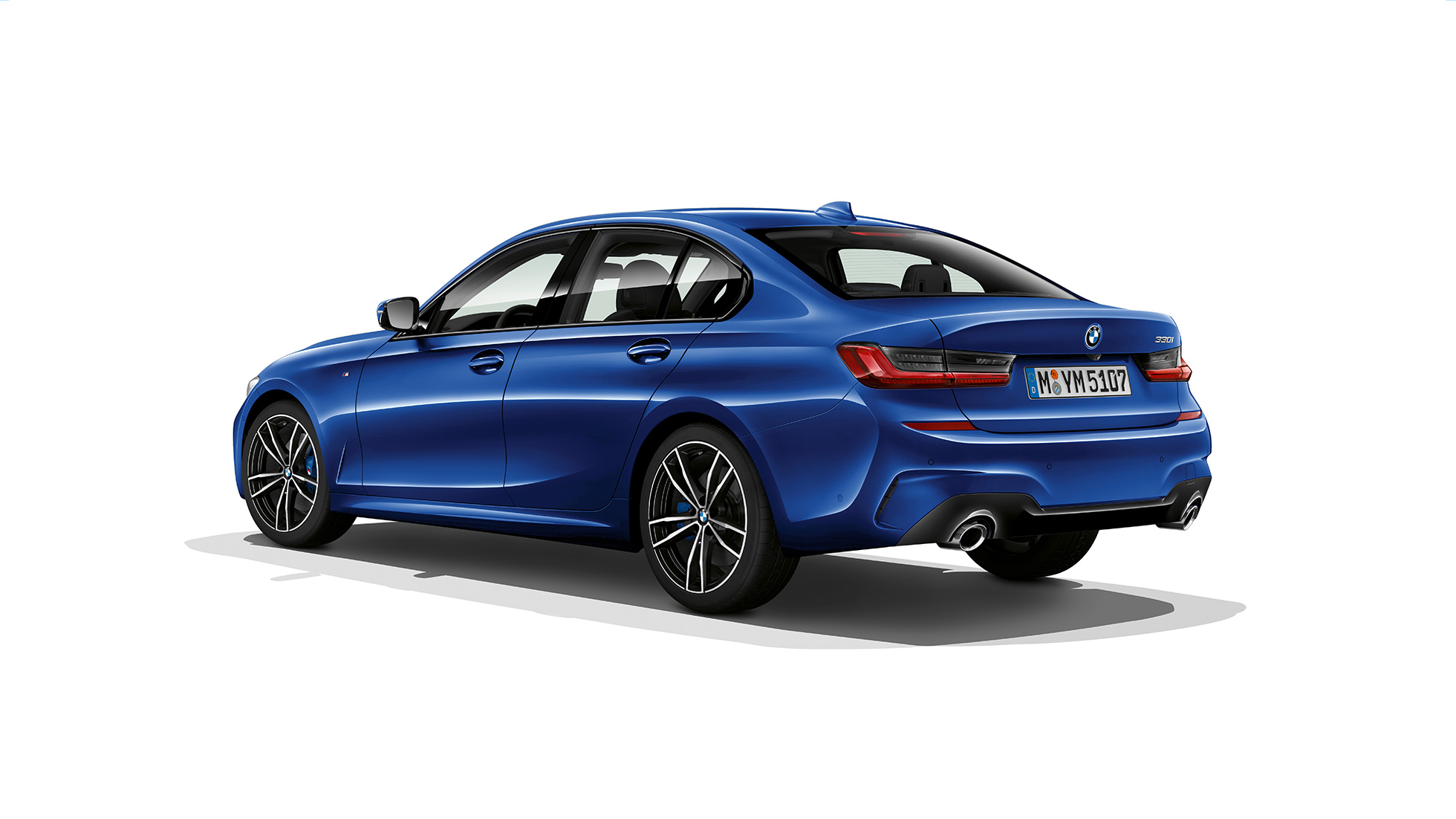 BMW 3-sarjan Sedan, Business M Sport -mallin perä. Kolmeneljäsosakuva BMW 3-sarjan Sedanin Business M Sport -mallin perästä.