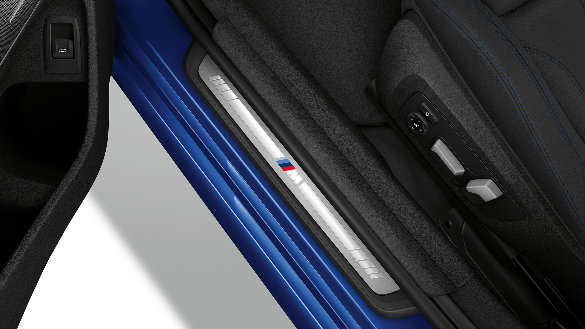 BMW 3-sarjan Sedan, Business M Sport -mallin kynnyslistat. BMW 3-sarjan Sedanin Business M Sport -mallin kynnyslistat.