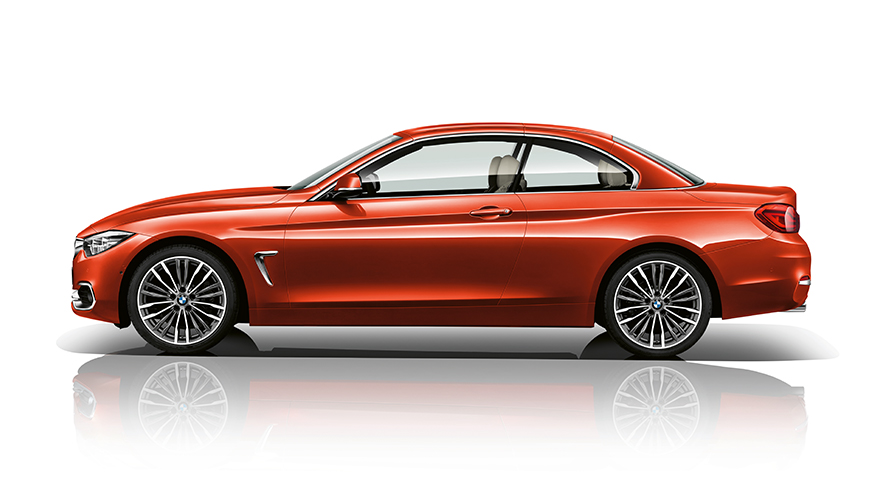 BMW 4-sarjan Cabrio katto ylhäällä BMW 4-sarjan Cabrio katto ylhäällä